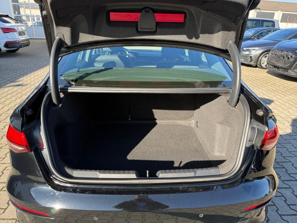 Audi A3 Exposé-Bild 16