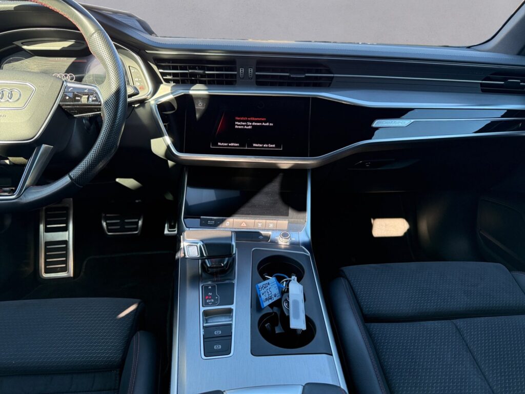 Audi A6 Exposé-Bild 11
