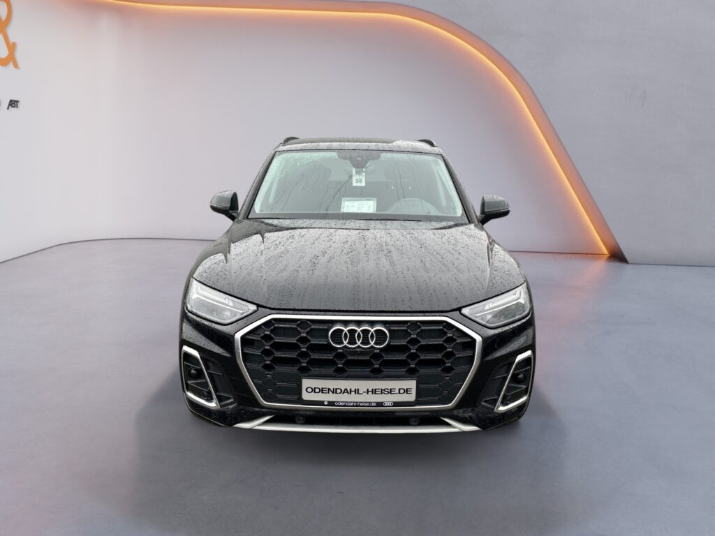 Audi Q5 Exposé-Bild 8