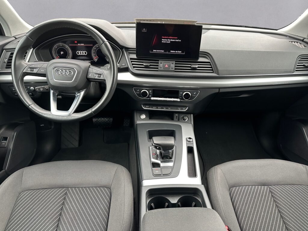 Audi Q5 Exposé-Bild 10