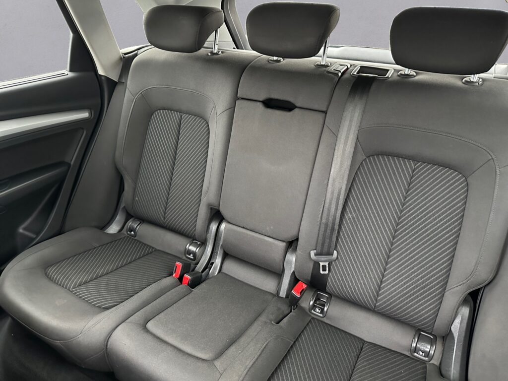 Audi Q5 Exposé-Bild 13