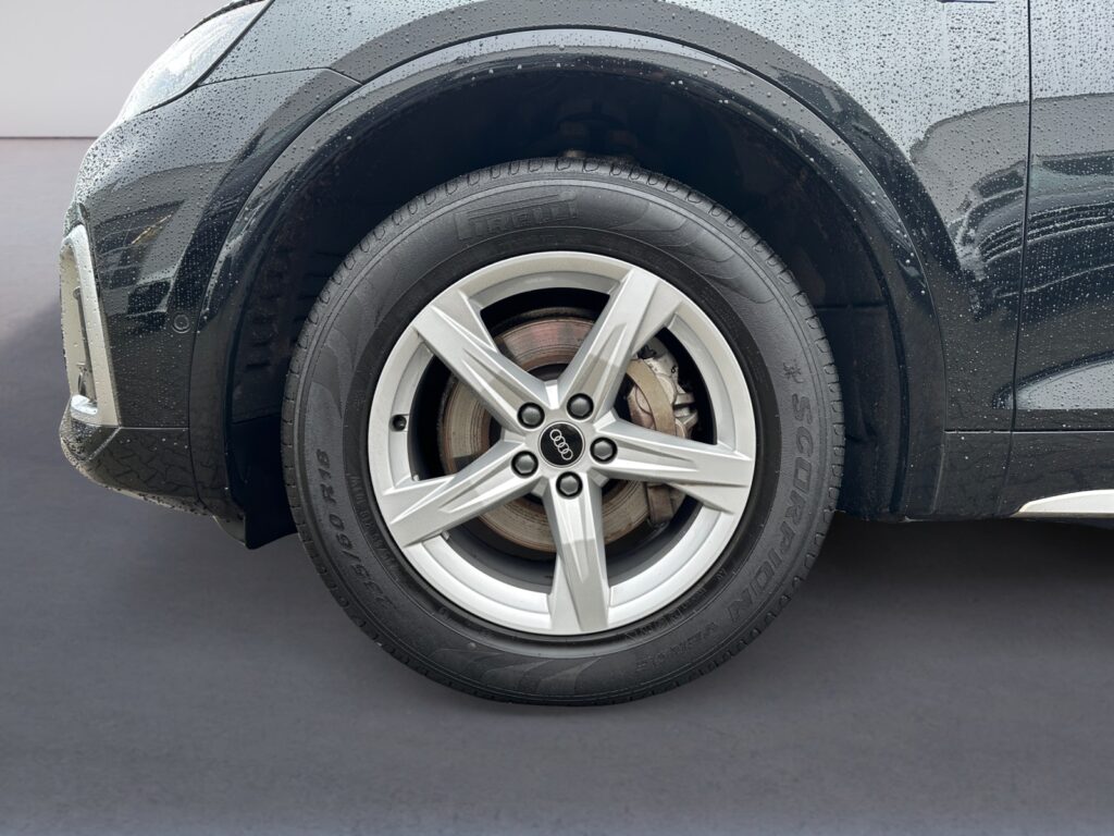 Audi Q5 Exposé-Bild 14