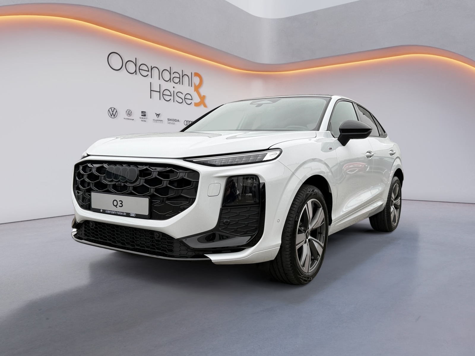 Audi Q3 Exposé-Bild 1