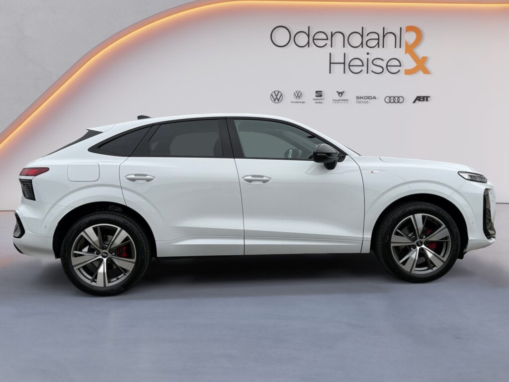 Audi Q3 Exposé-Bild 6