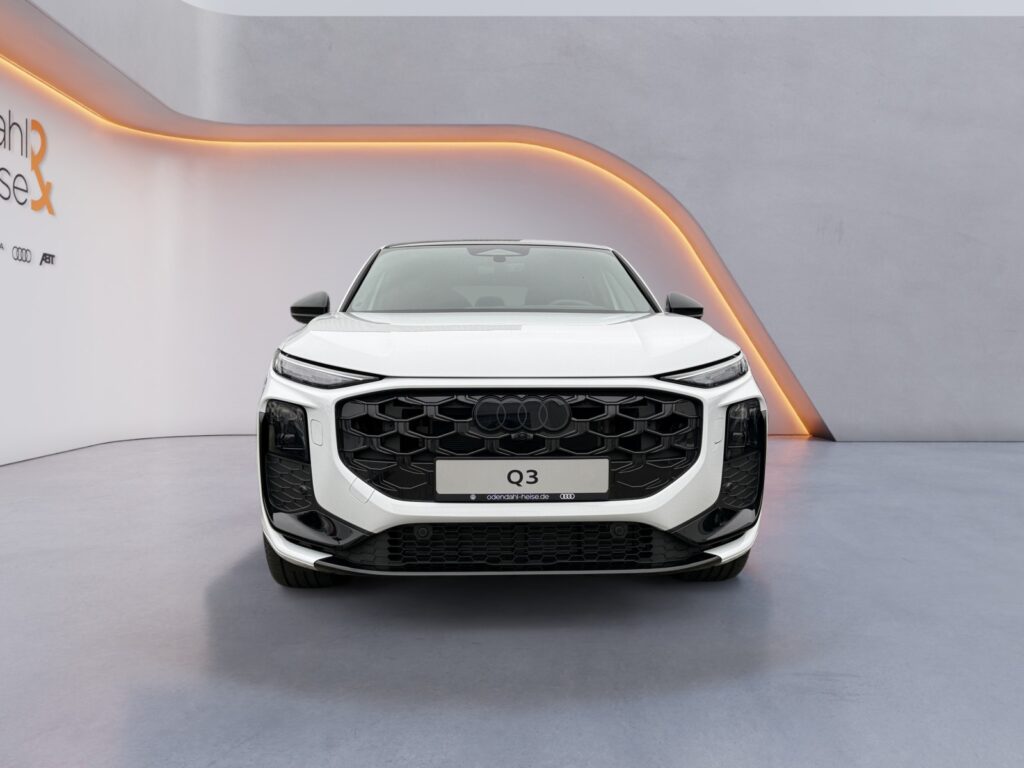 Audi Q3 Exposé-Bild 8