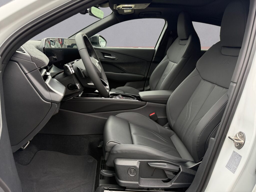 Audi Q3 Exposé-Bild 9