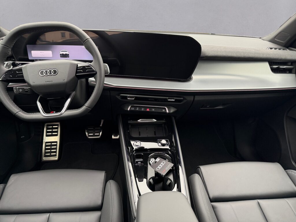 Audi Q3 Exposé-Bild 10