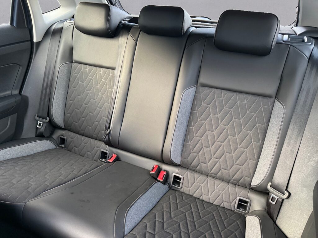 VW Polo Exposé-Bild 13