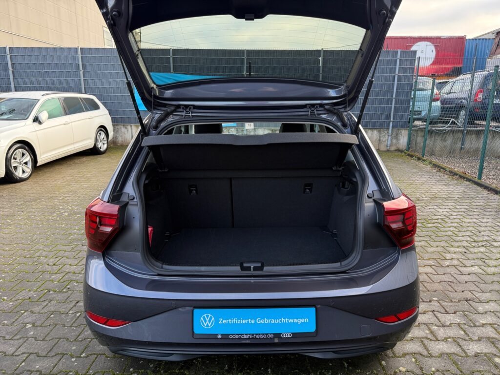 VW Polo Exposé-Bild 16