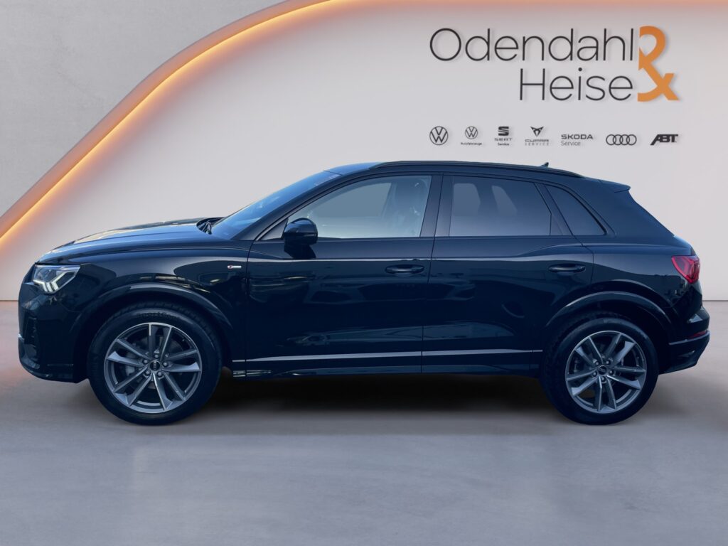 Audi Q3 Exposé-Bild 2