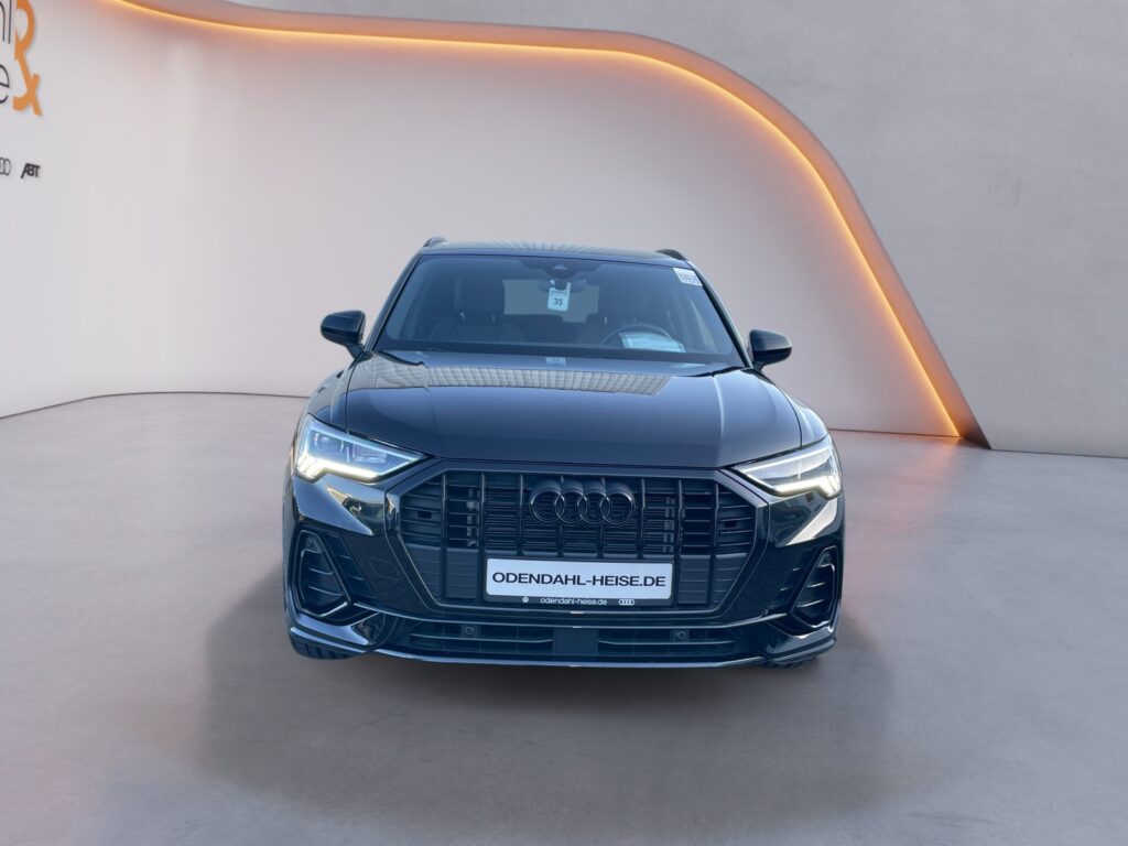 Audi Q3 Exposé-Bild 8