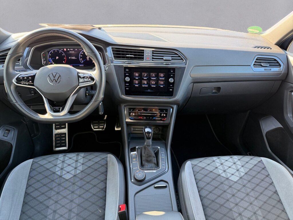 VW Tiguan Allspace Exposé-Bild 10
