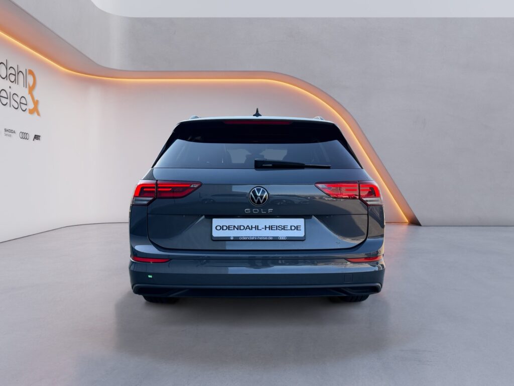 VW Golf Exposé-Bild 4