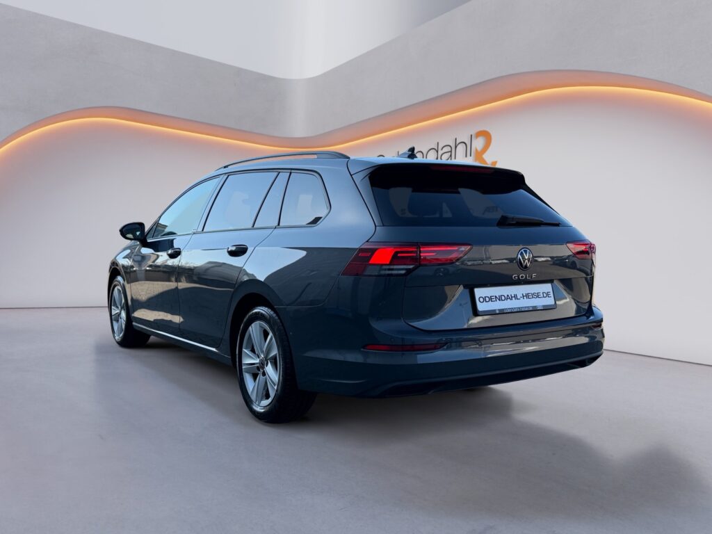 VW Golf Exposé-Bild 3