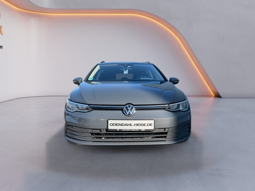 VW Golf Exposé-Bild 8