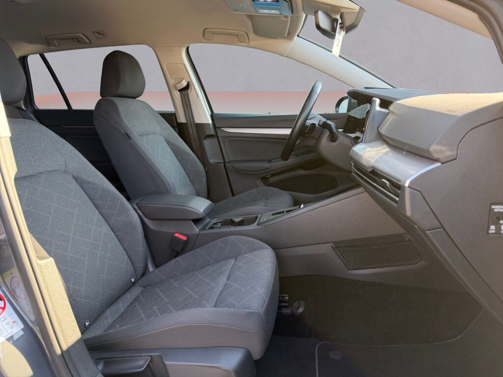 VW Golf Exposé-Bild 15