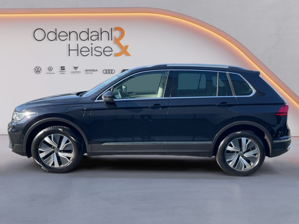 VW Tiguan Exposé-Bild 2