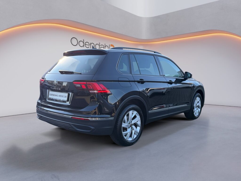 VW Tiguan Exposé-Bild 5
