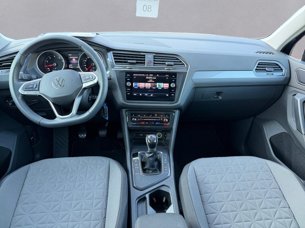 VW Tiguan Exposé-Bild 10