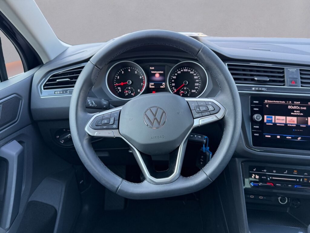 VW Tiguan Exposé-Bild 12