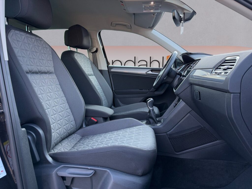 VW Tiguan Exposé-Bild 15