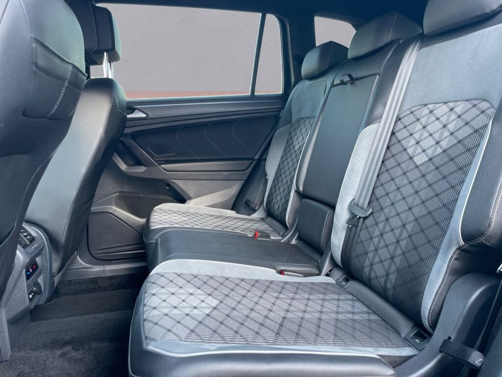 VW Tiguan Allspace Exposé-Bild 13