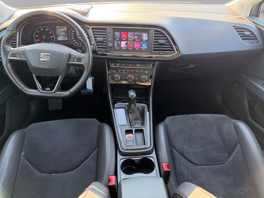 Seat Leon Exposé-Bild 10