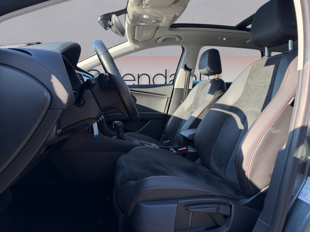 Seat Leon Exposé-Bild 9