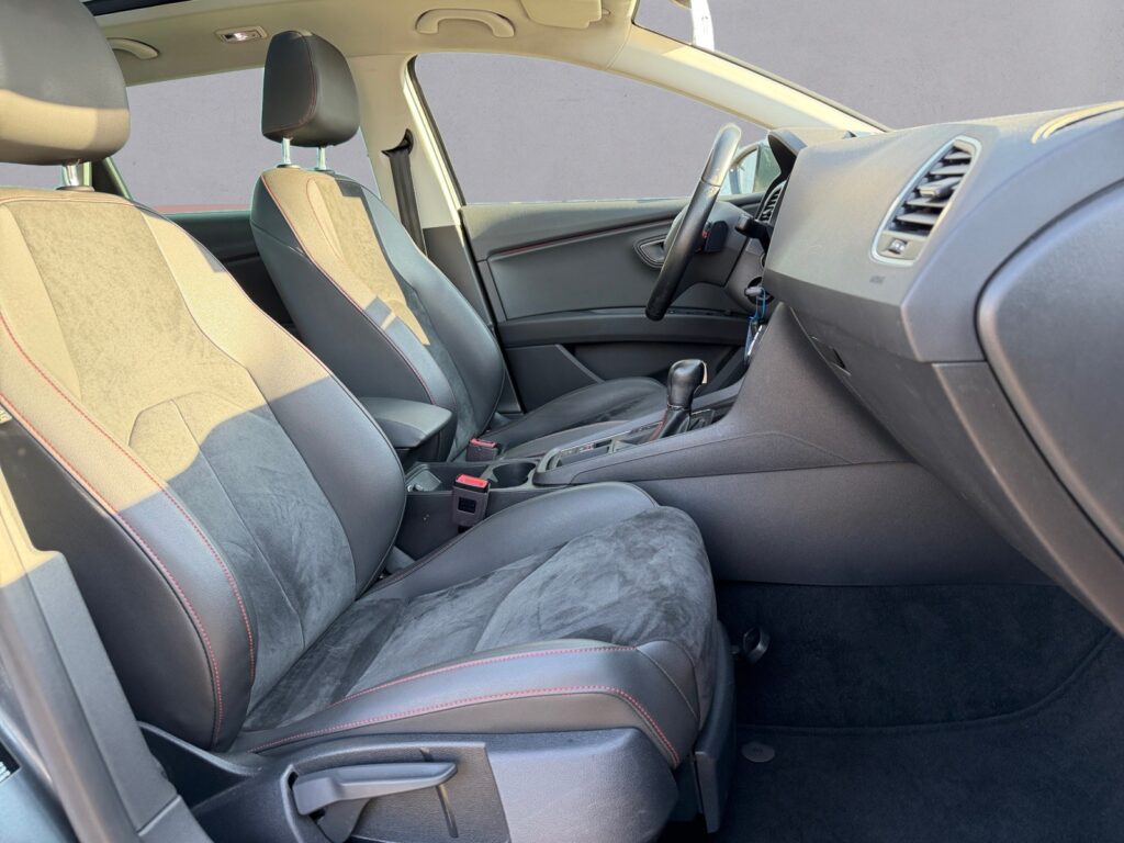 Seat Leon Exposé-Bild 15