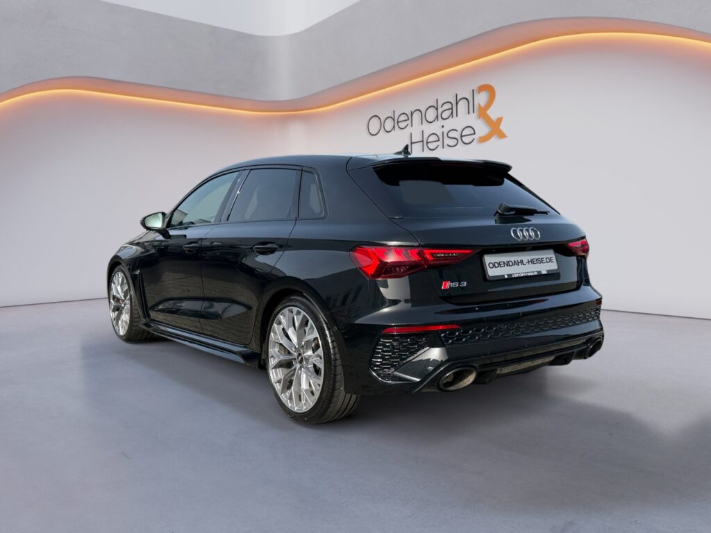 Audi RS3 Exposé-Bild 3