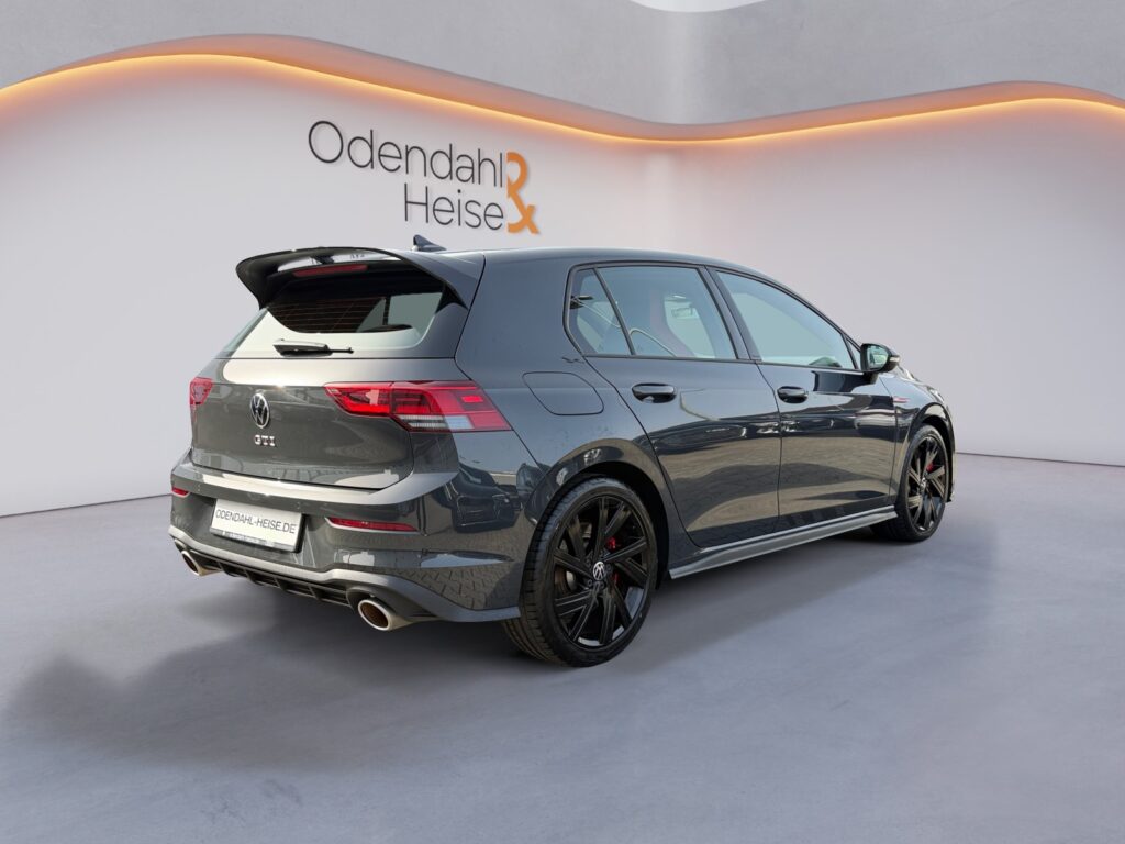 VW Golf Exposé-Bild 5