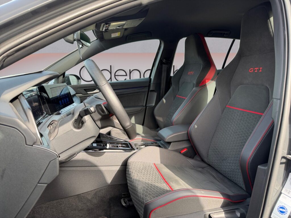 VW Golf Exposé-Bild 9