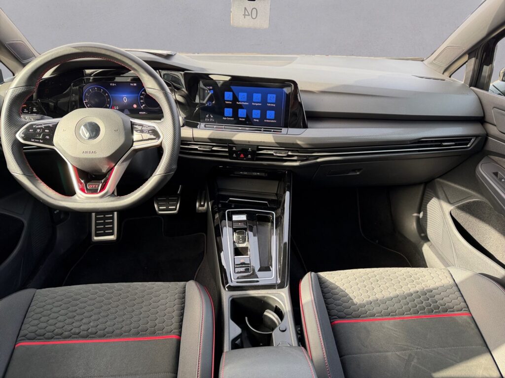 VW Golf Exposé-Bild 10