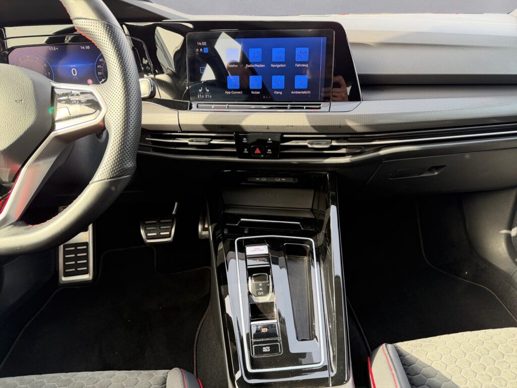 VW Golf Exposé-Bild 11