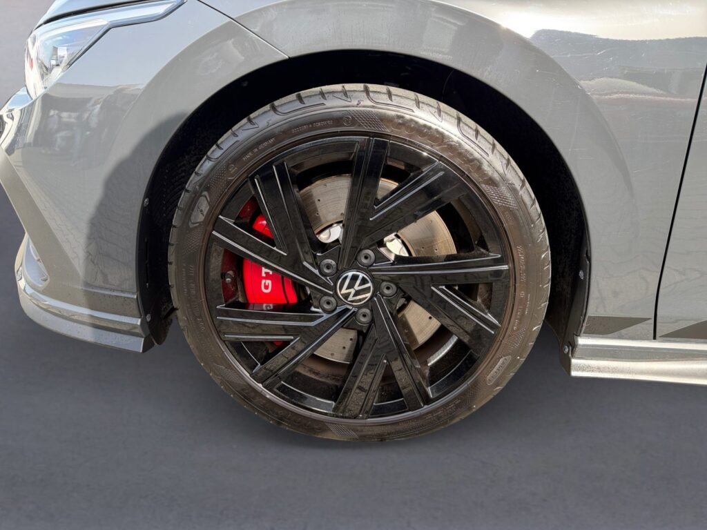 VW Golf Exposé-Bild 14