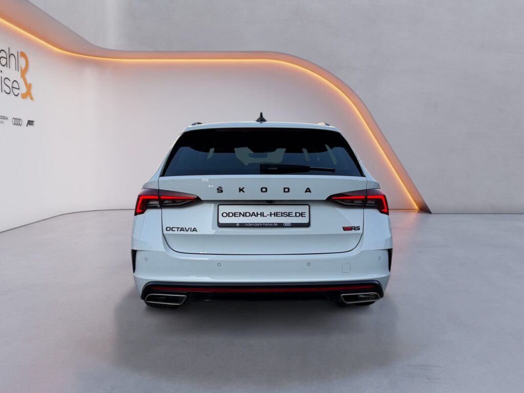 Skoda Octavia Exposé-Bild 4