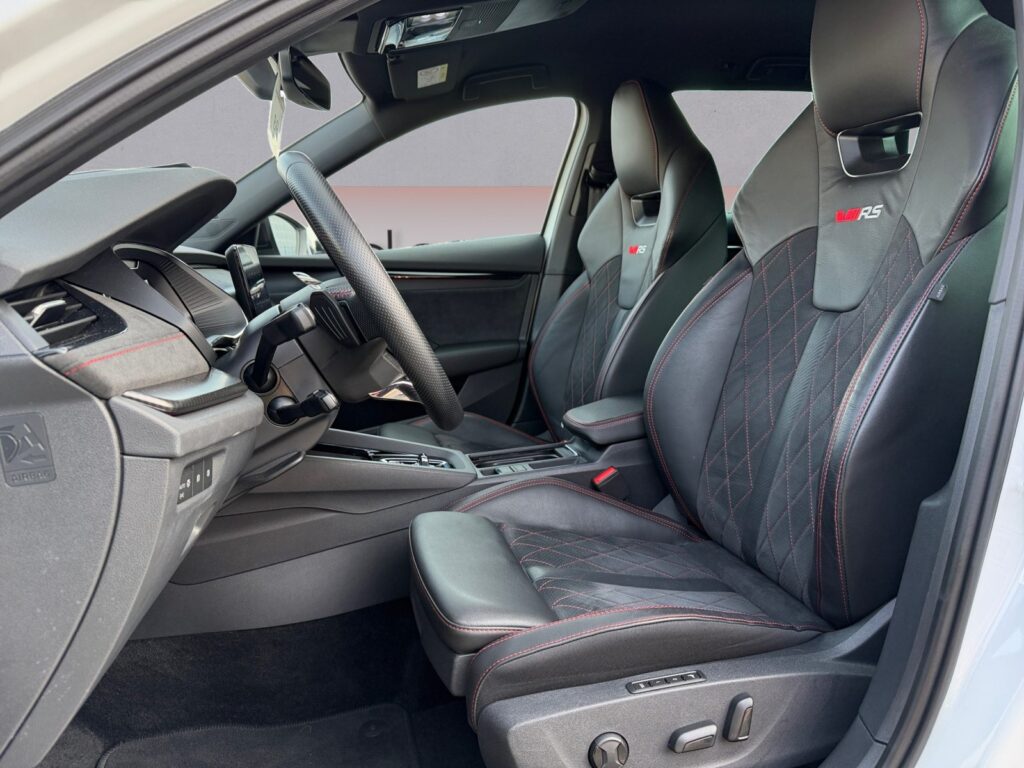 Skoda Octavia Exposé-Bild 9