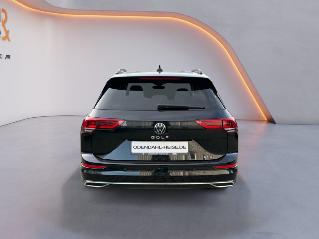 VW Golf Exposé-Bild 4