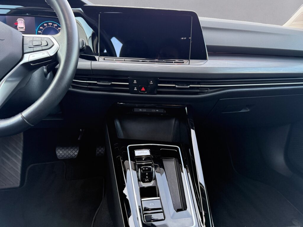 VW Golf Exposé-Bild 11