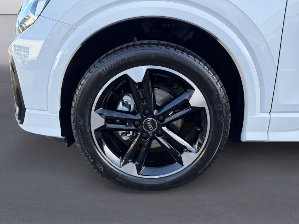 Audi Q2 Exposé-Bild 14