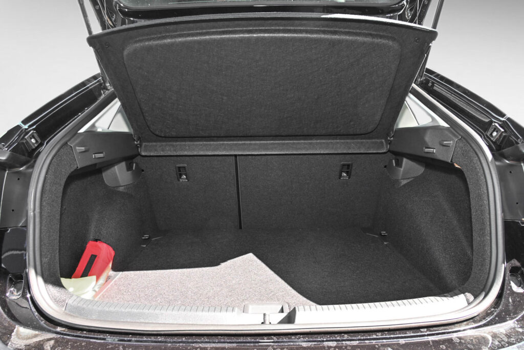 VW Taigo Exposé-Bild 6