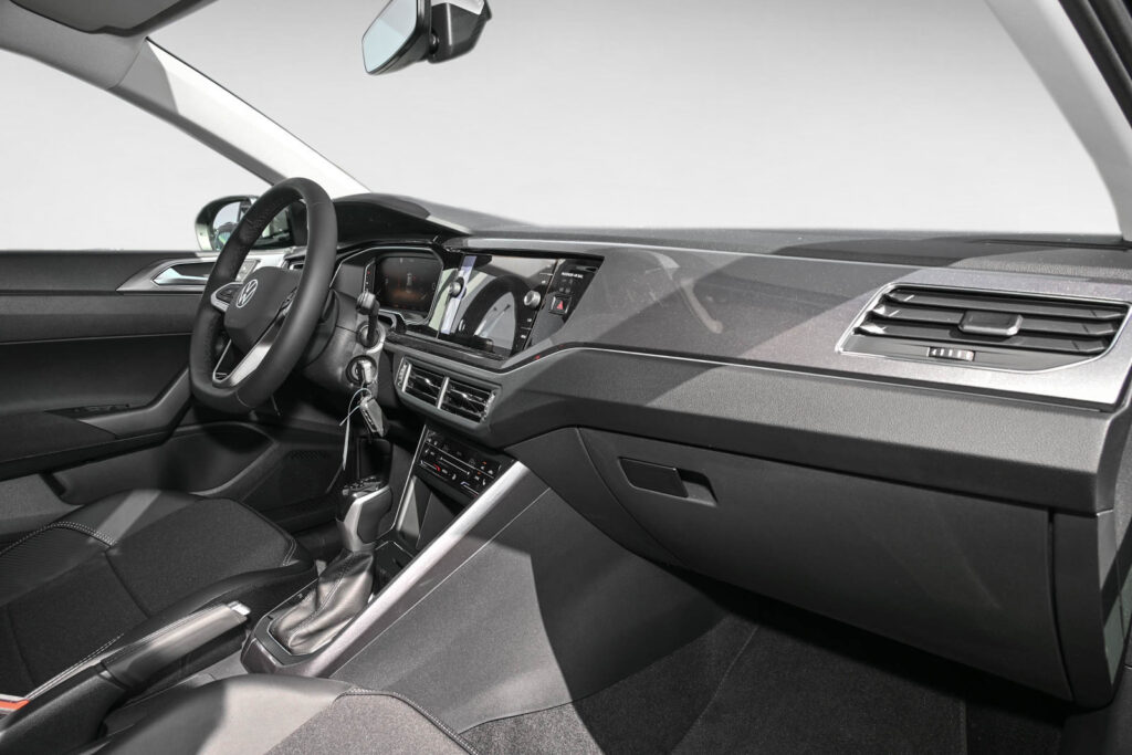 VW Taigo Exposé-Bild 8