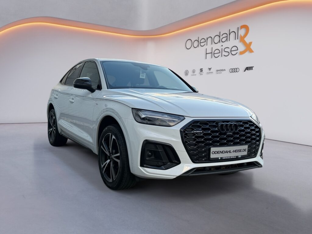 Audi Q5 Exposé-Bild 6
