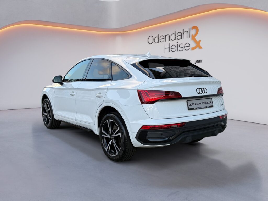 Audi Q5 Exposé-Bild 3