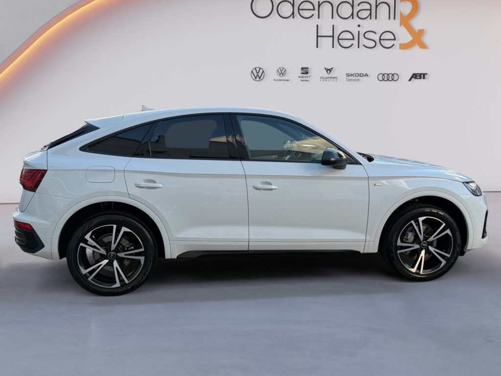 Audi Q5 Exposé-Bild 6
