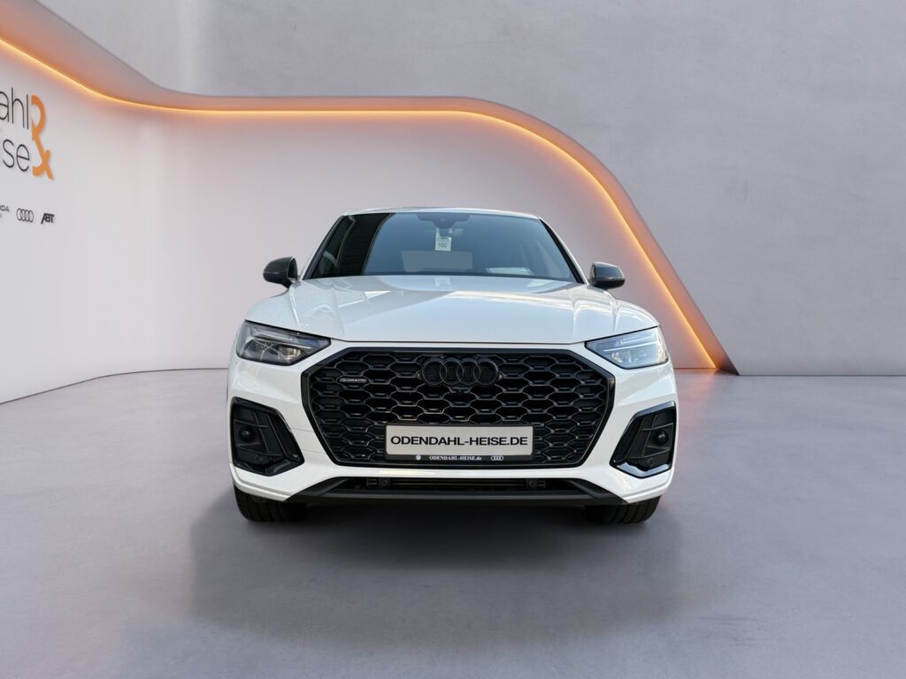 Audi Q5 Exposé-Bild 8