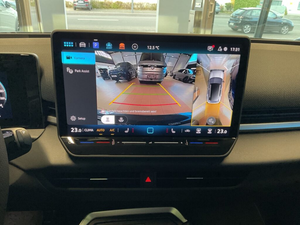 VW T-Roc Exposé-Bild 12