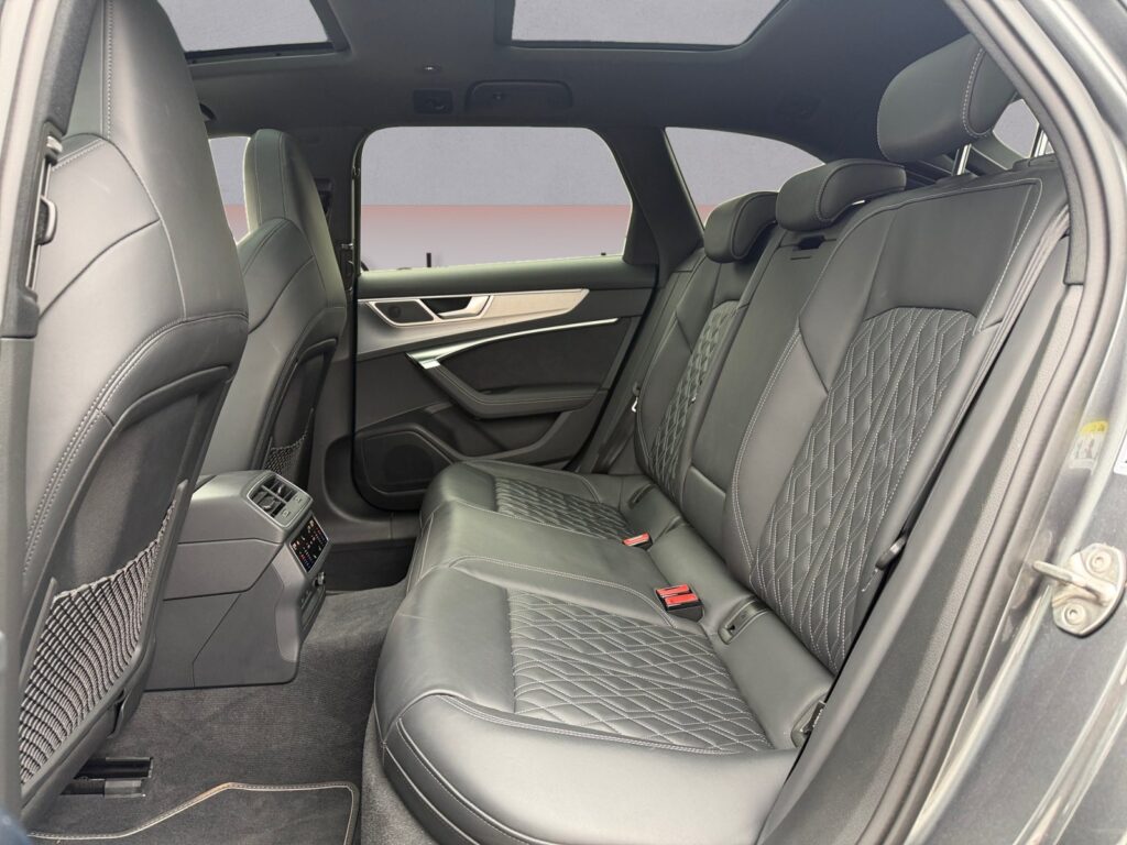 Audi A6 Exposé-Bild 13