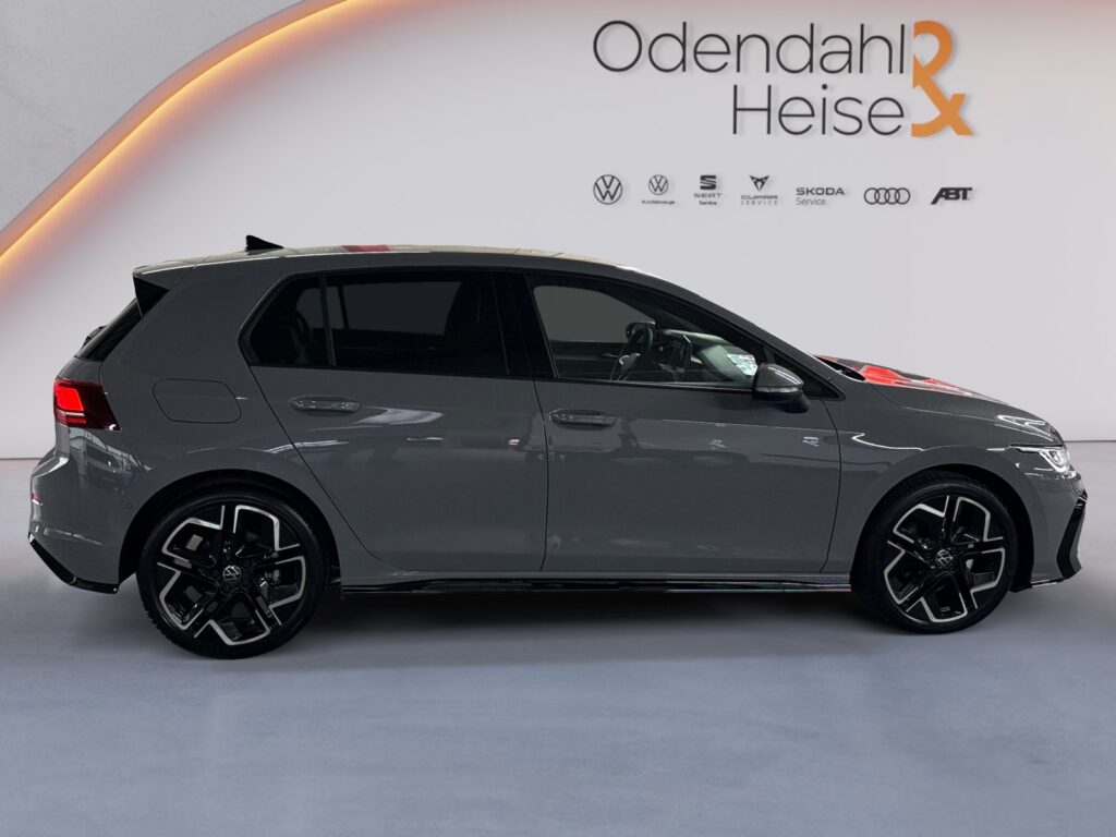 VW Golf Exposé-Bild 6