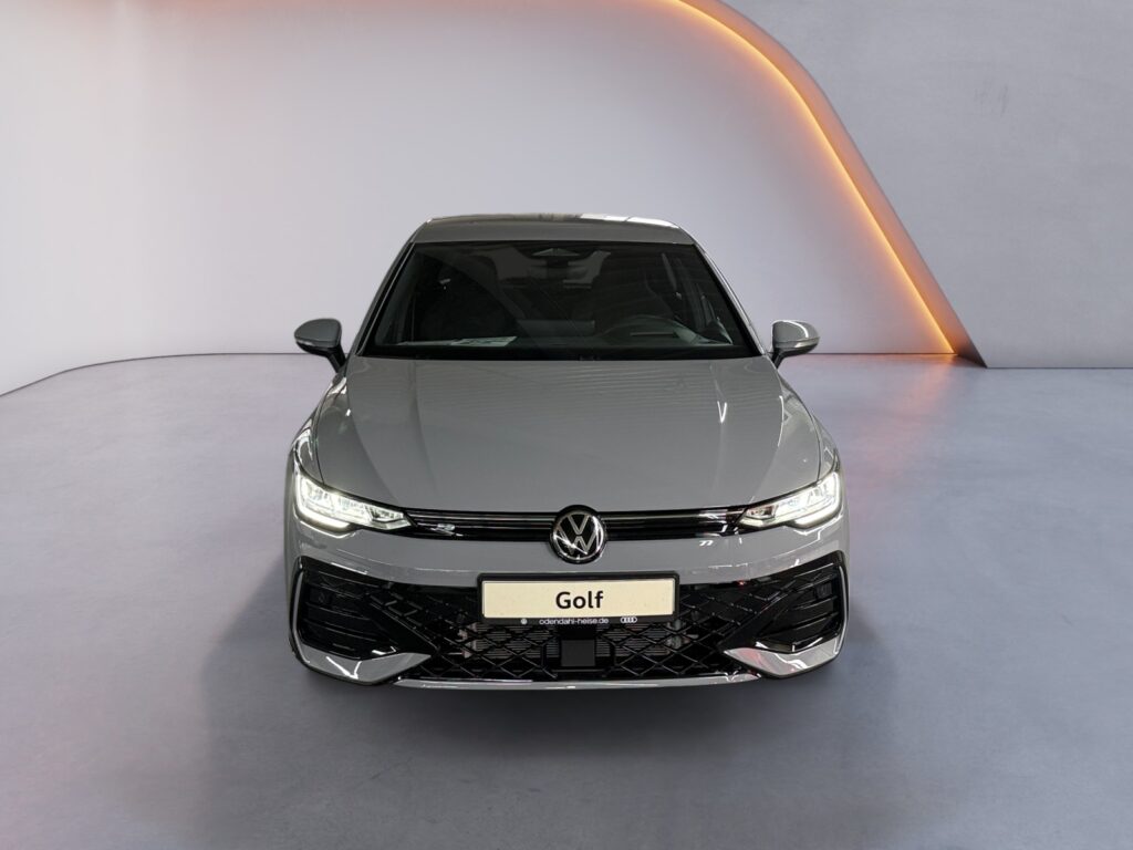 VW Golf Exposé-Bild 8